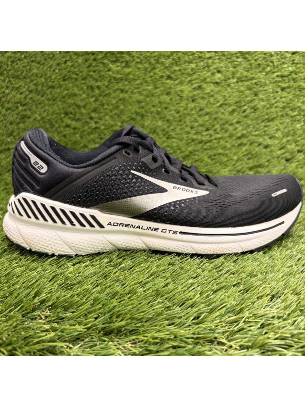 Brooks Adrenaline GTS 22 Womens Size 10 Black Athletic Running Shoes Sneakers